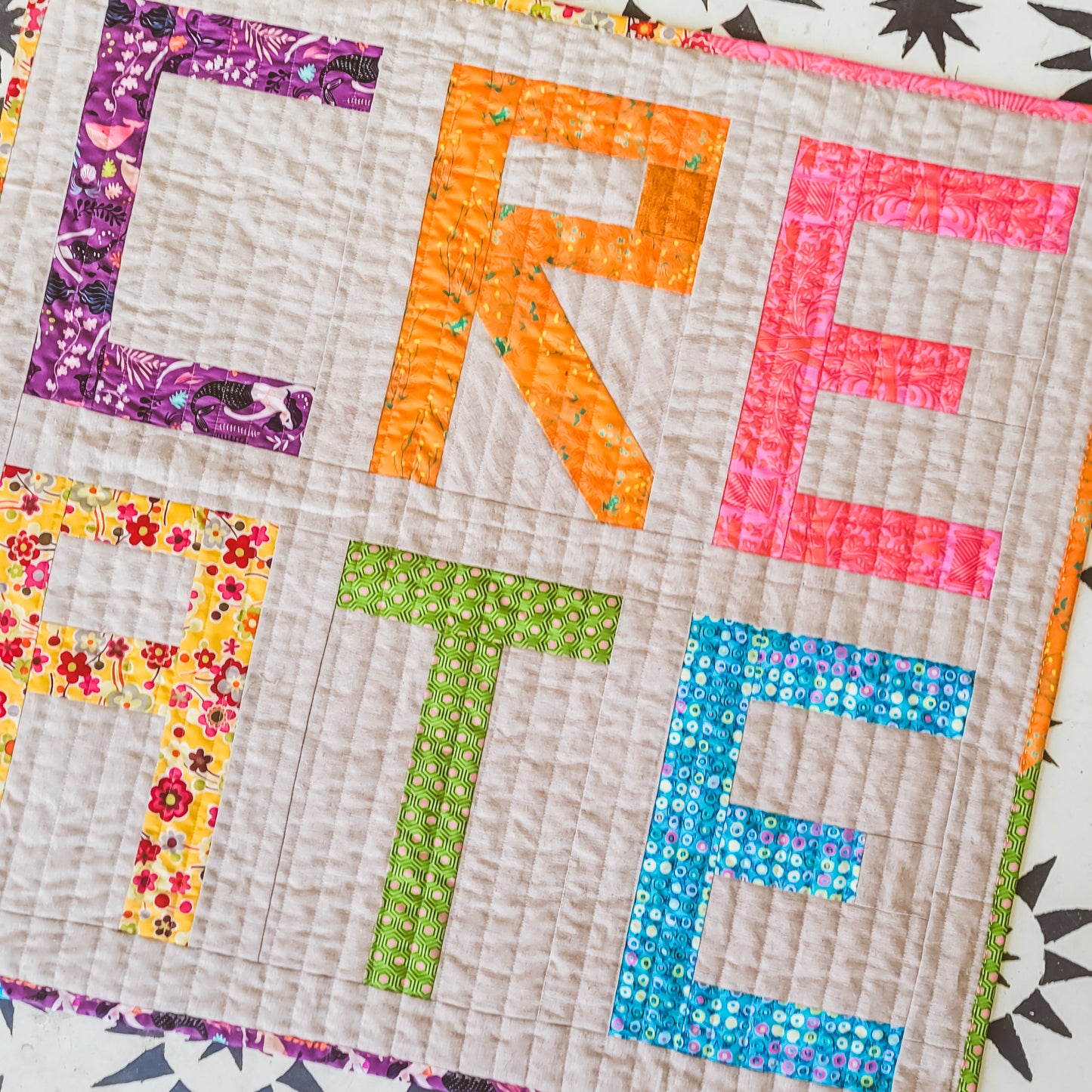 CREATE Table Runner + Wall-Hanging Pattern